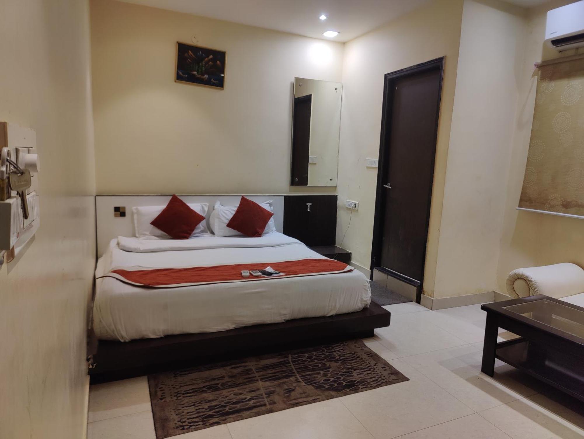 Hotel Sanjay Galaxy,Kanpur Ngoại thất bức ảnh