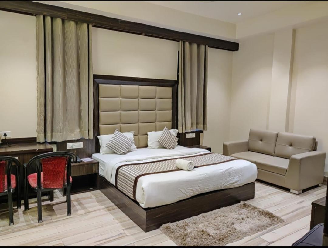 Hotel Sanjay Galaxy,Kanpur Ngoại thất bức ảnh